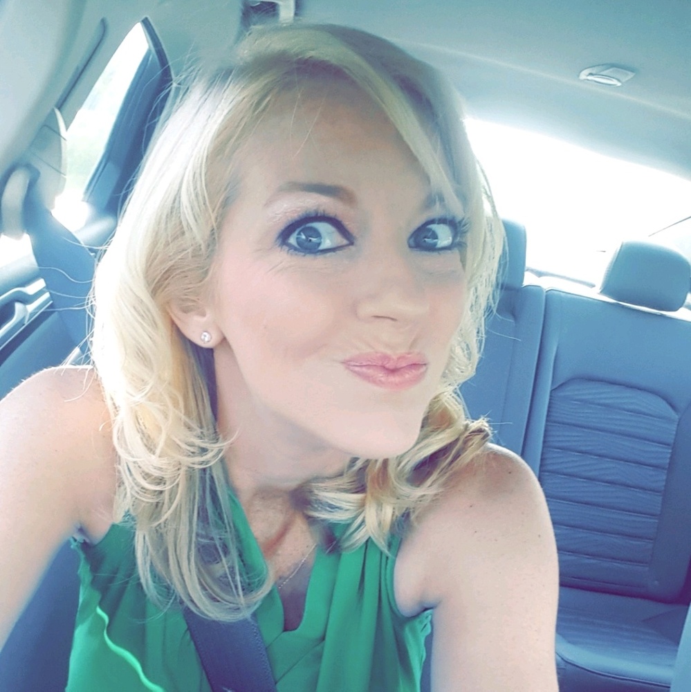 Meet your Posher, Nicole